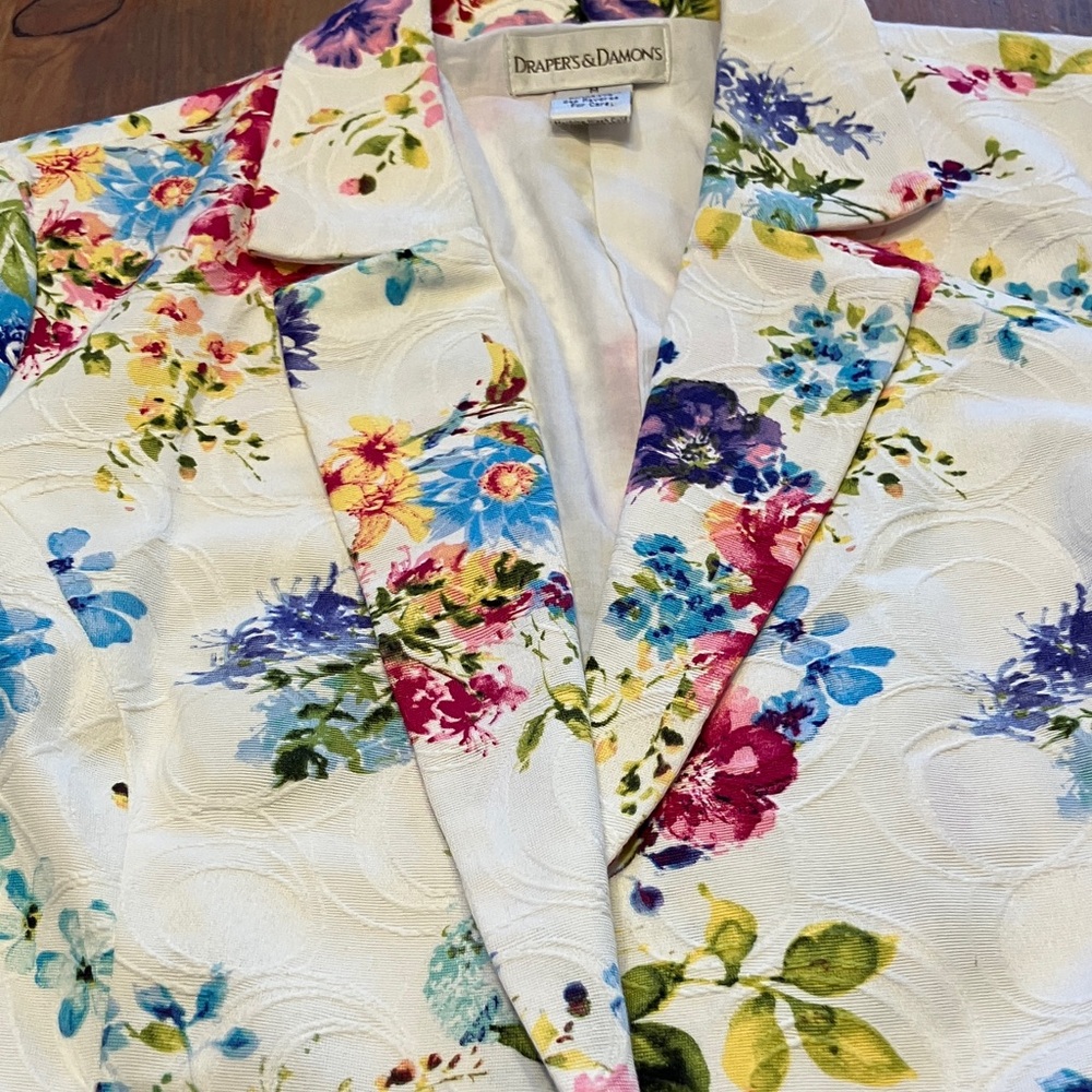 Floral Blazer in White with Multicolor Blooms - Picture 5 of 12